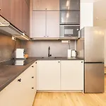 Cozee - Moderne Design-apartments I Parkplatz I Ideal Fuer Muenchen & Flughafen Muc