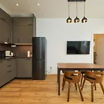 Cozee - Moderne Design-apartments I Parkplatz I Ideal Fuer Muenchen & Flughafen Muc شقة