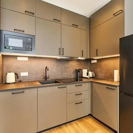 Cozee - Moderne Design-apartments I Parkplatz I Ideal Fuer Muenchen & Flughafen Muc